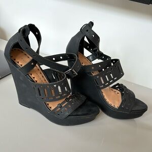 Chinese Laundry Wedge shoes